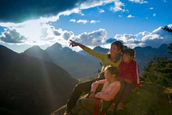 7 sposobów, aby Twoja rodzinna wycieczka trekkingowa była bezpieczna i zabawna