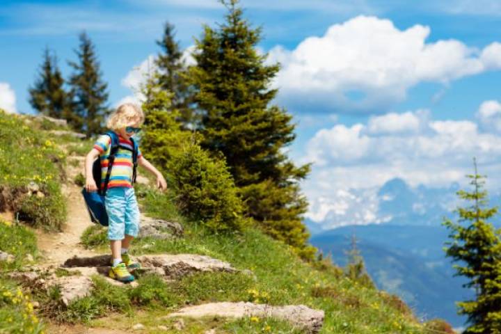 Wycieczki trekkingowe dla dzieci: Przewodnik do planowania idealnej przygody rodzinnej